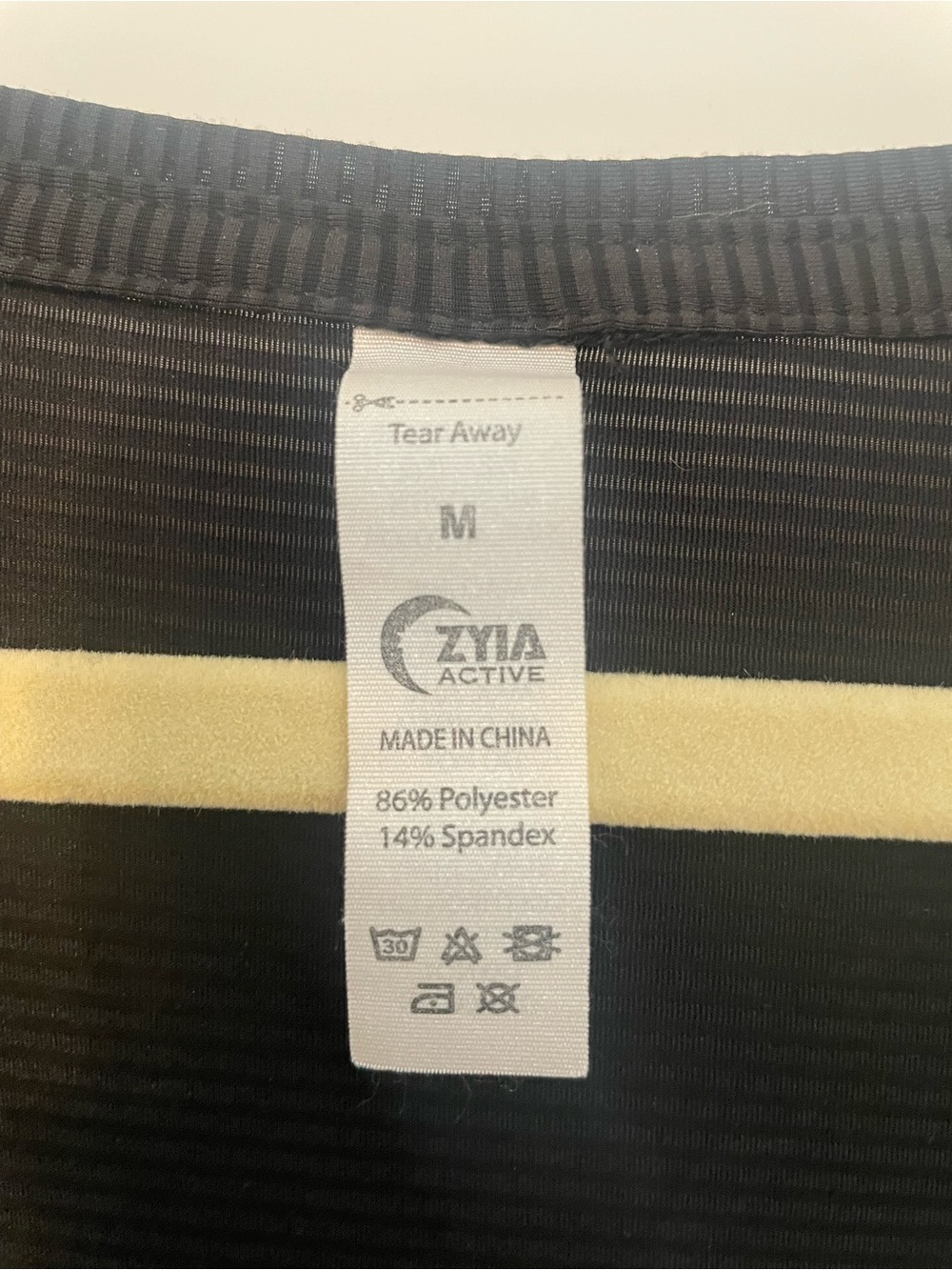 Zyia Black Wanderer Short Sleeve V-Neck Lightweight Tee Sz M - Picture 3 of 4
